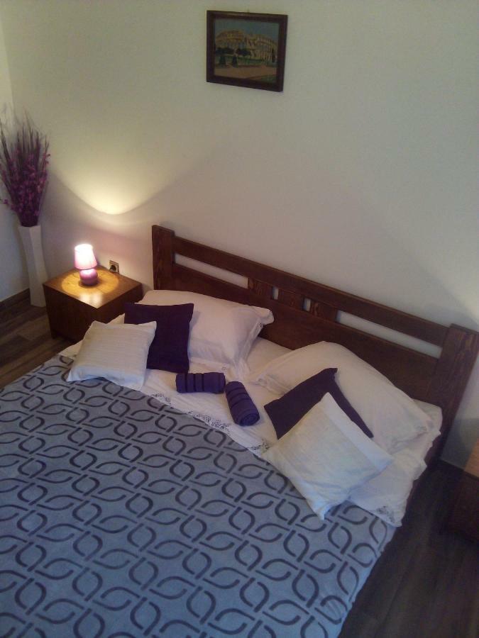 Apartment Artusi Пула Екстериор снимка