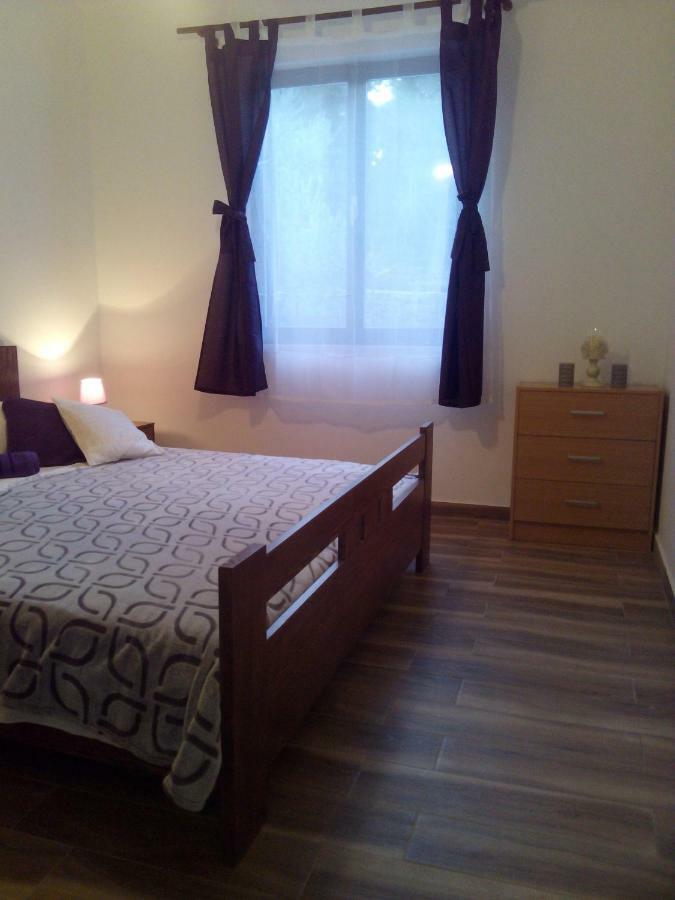 Apartment Artusi Пула Екстериор снимка