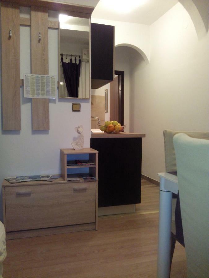 Apartment Artusi Пула Екстериор снимка