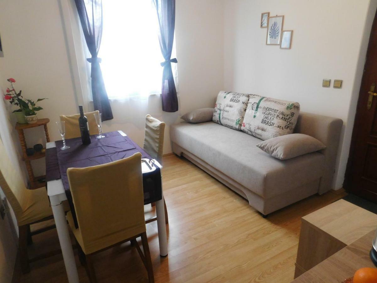 Apartment Artusi Пула Екстериор снимка