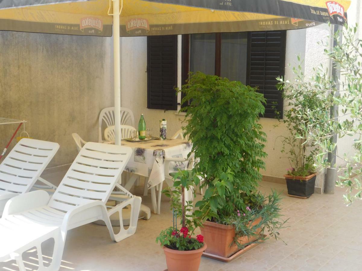 Apartment Artusi Пула Екстериор снимка