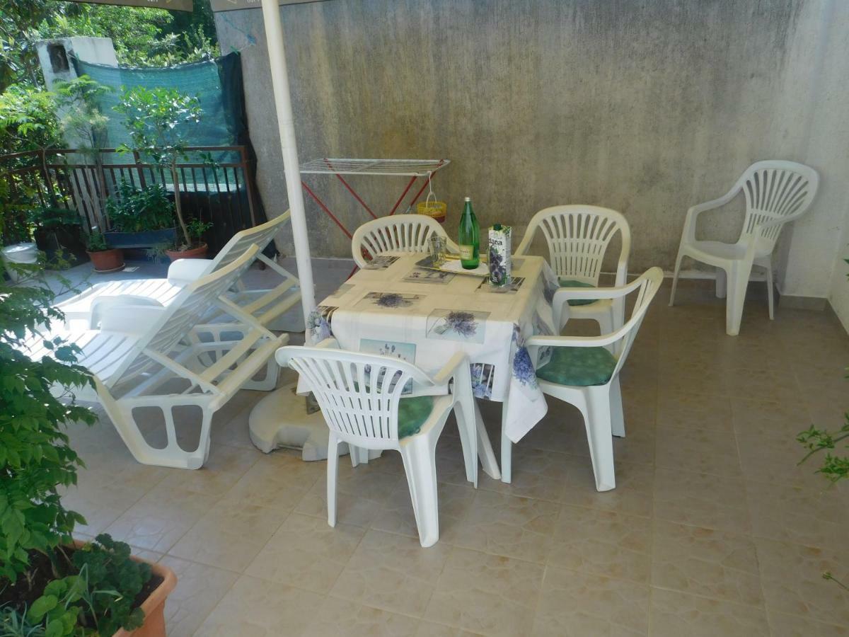 Apartment Artusi Пула Екстериор снимка