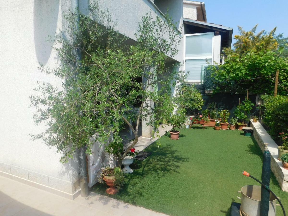 Apartment Artusi Пула Екстериор снимка