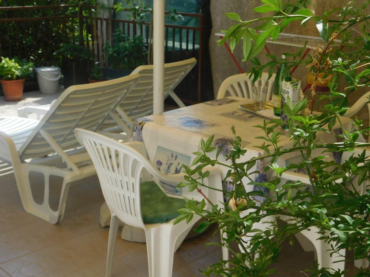 Apartment Artusi Пула Екстериор снимка