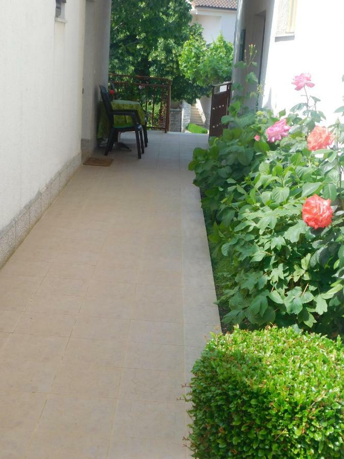 Apartment Artusi Пула Екстериор снимка